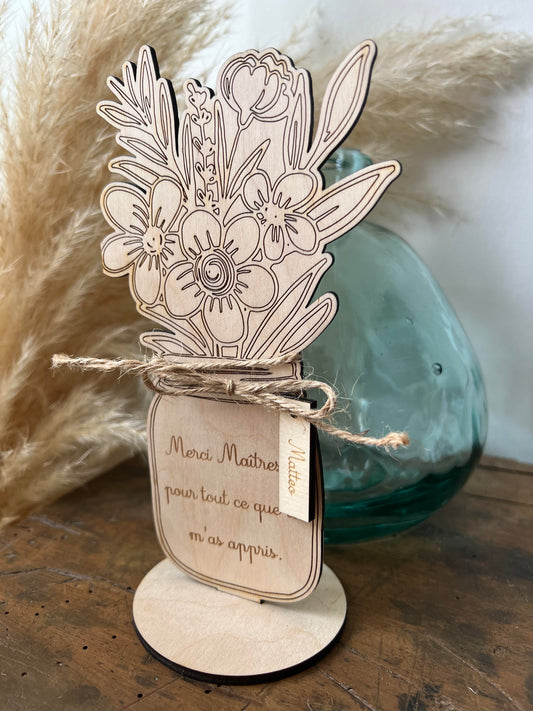 Vase et bouquet en bois maîtresse